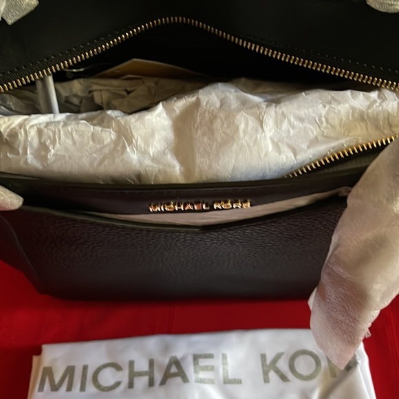 BRAND NEW MICHAEL KORS CLASSIC BLACK LEATHER TOTE  BAG HANDBAG - Picture 8 of 11